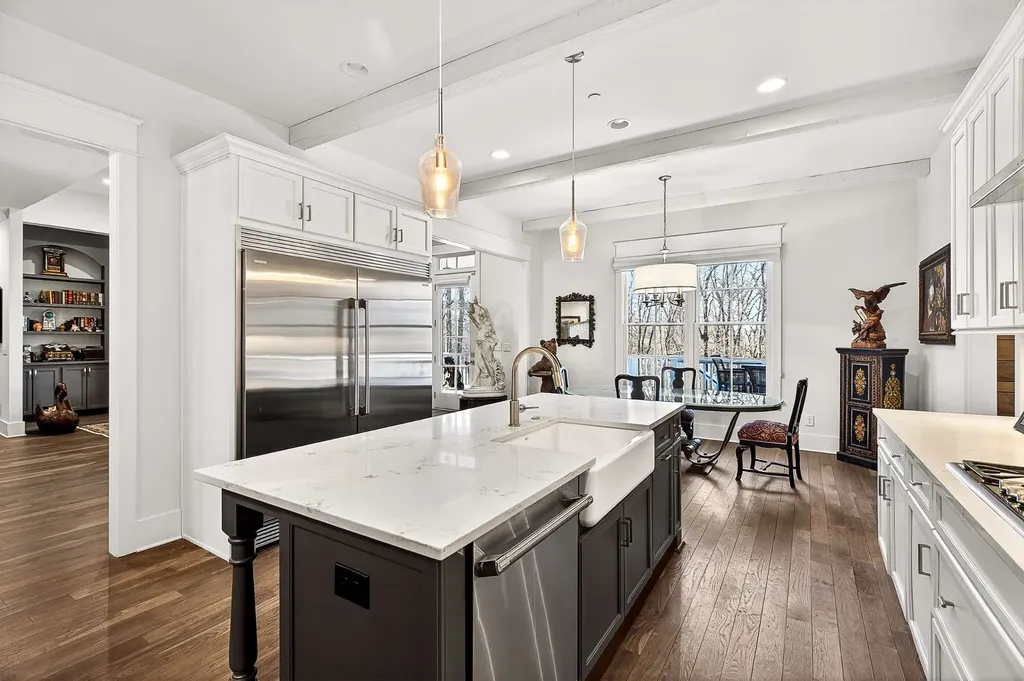 6732 Darden Place Nashville TN 37205