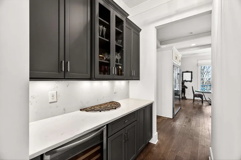 6732 Darden Place Nashville TN 37205
