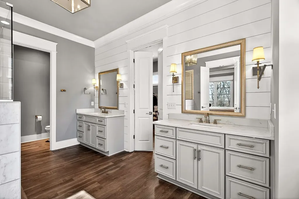 6732 Darden Place Nashville TN 37205