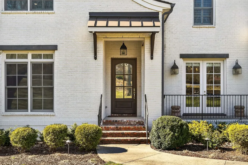 6732 Darden Place Nashville TN 37205