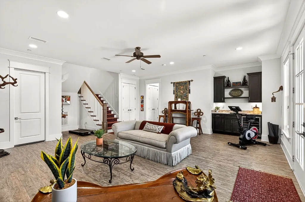 6732 Darden Place Nashville TN 37205
