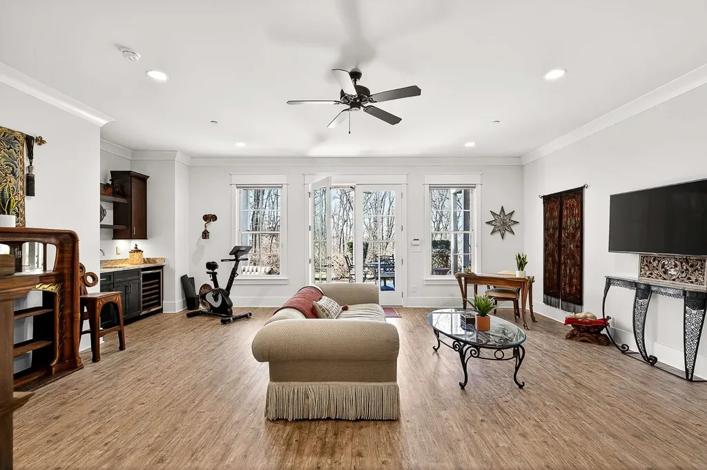 6732 Darden Place Nashville TN 37205