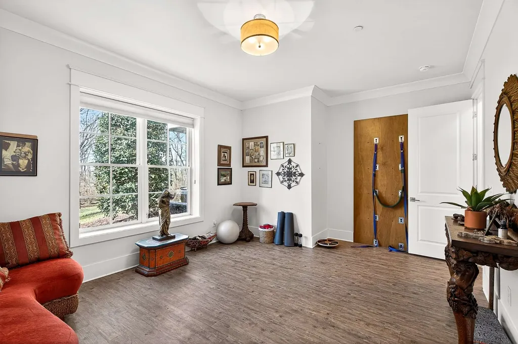 6732 Darden Place Nashville TN 37205