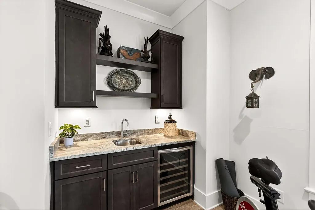 6732 Darden Place Nashville TN 37205