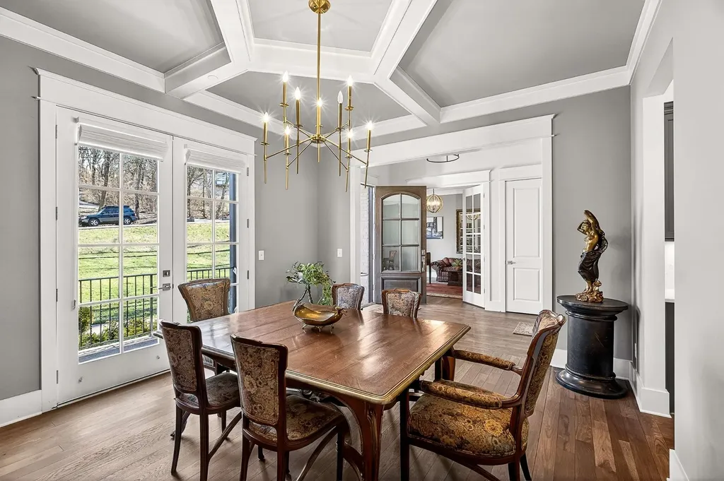 6732 Darden Place Nashville TN 37205