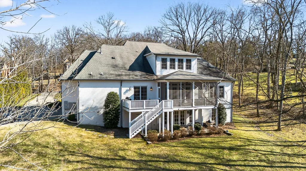 6732 Darden Place Nashville TN 37205