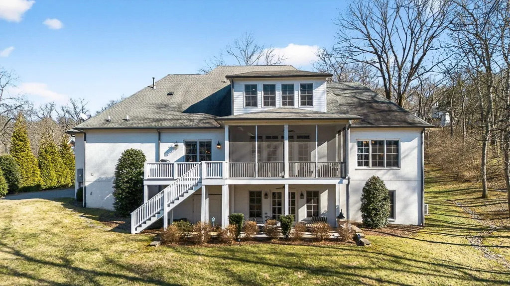 6732 Darden Place Nashville TN 37205