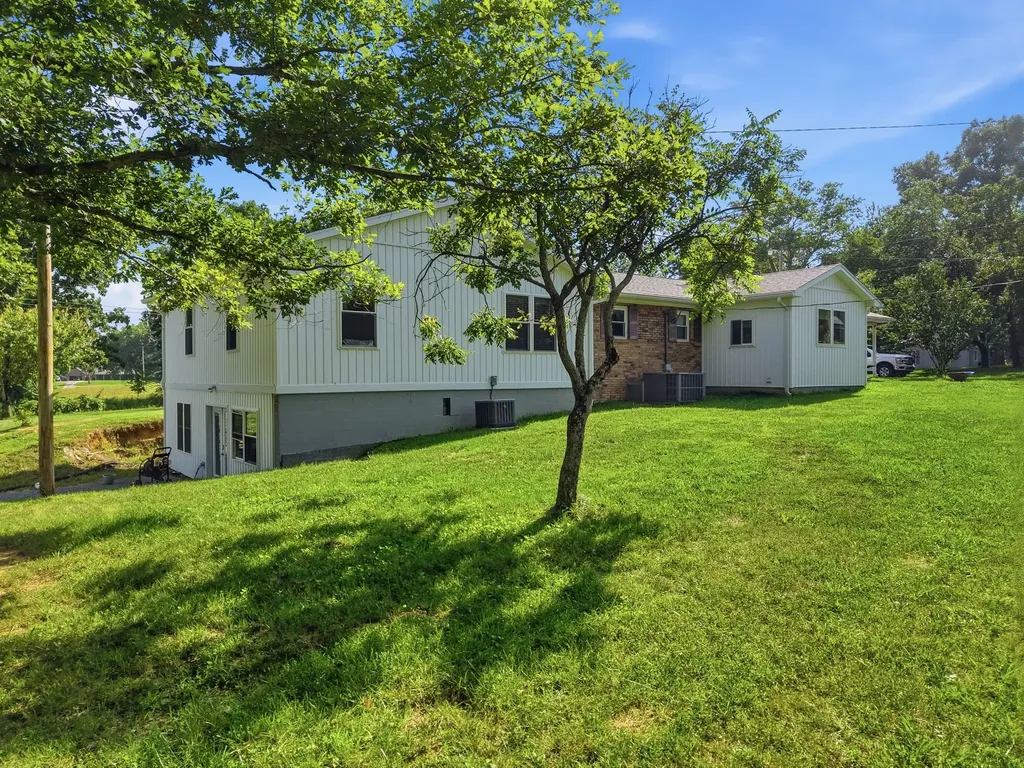5759 Green Road Bloomington Springs TN 38545