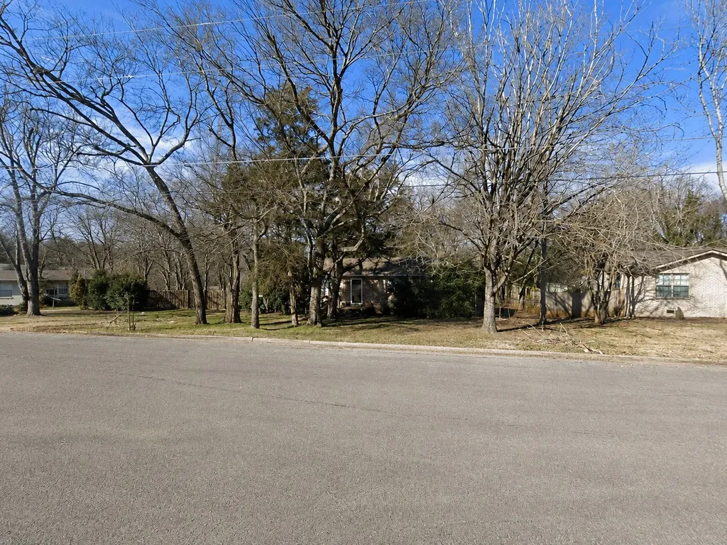 1943 Russell Court Murfreesboro TN 37130