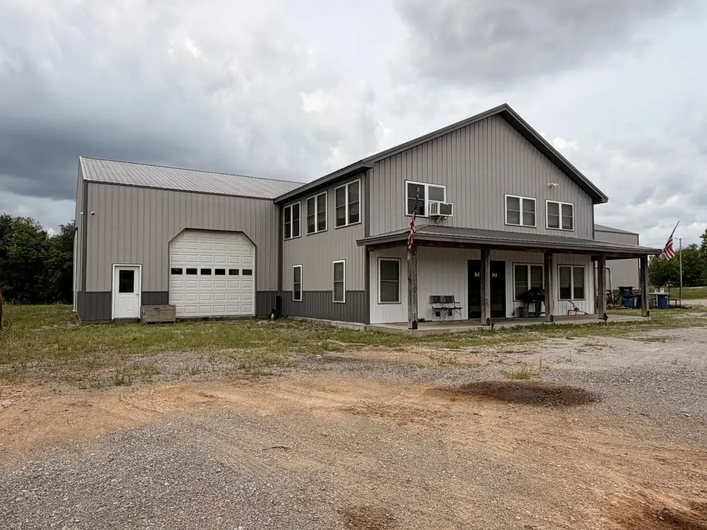 2196 Carneal Lane Oak Grove KY 42262