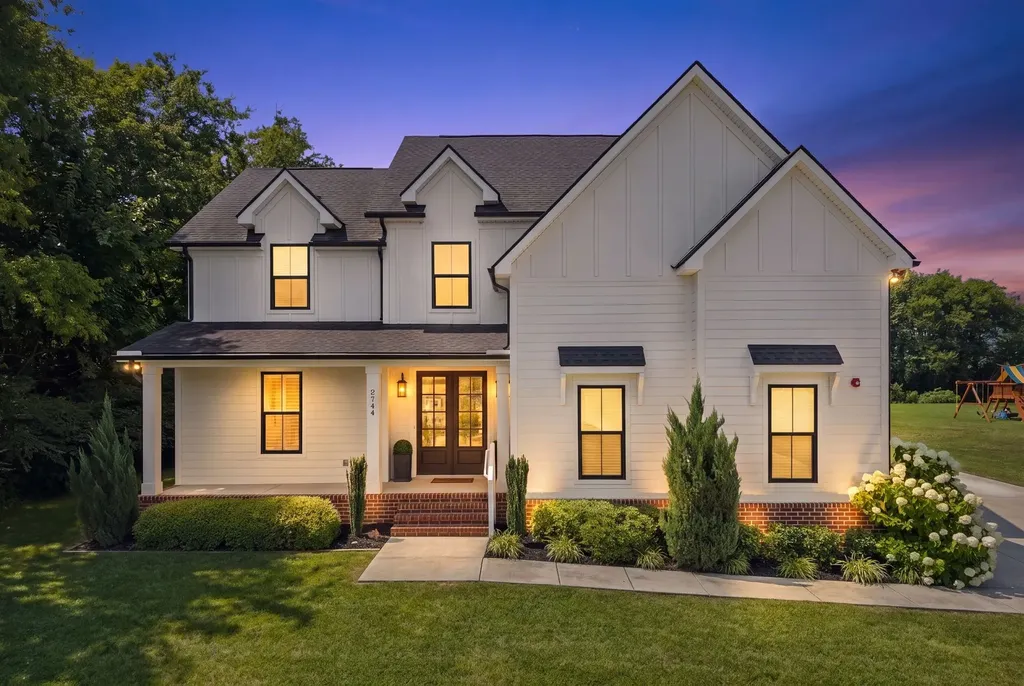 2744 Morrow Lane Columbia TN 38401