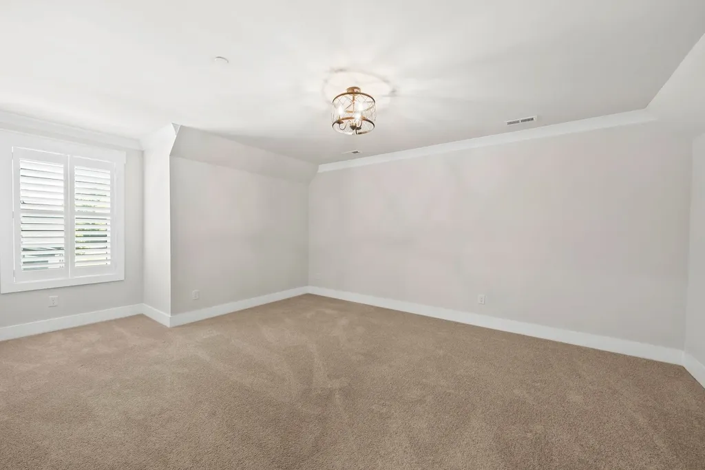 2744 Morrow Lane Columbia TN 38401