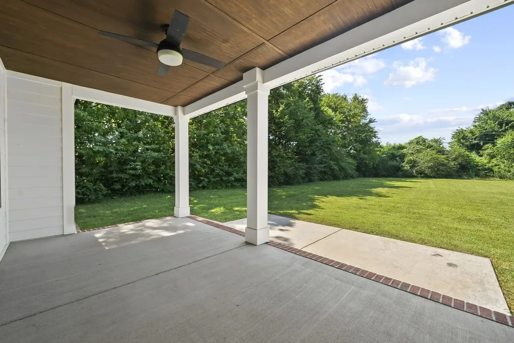 2744 Morrow Lane Columbia TN 38401