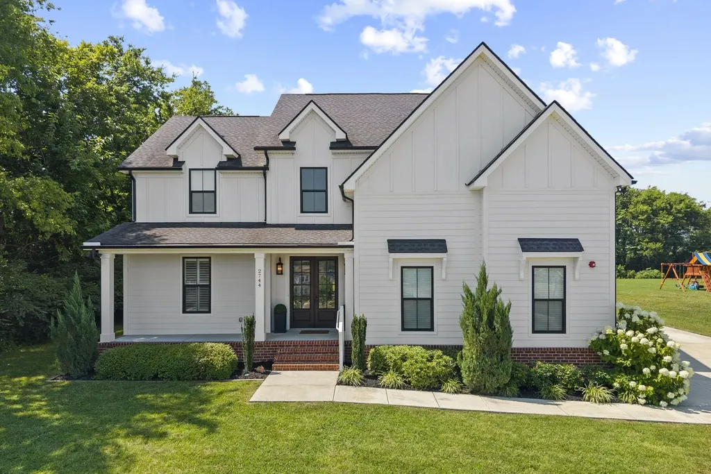 2744 Morrow Lane Columbia TN 38401