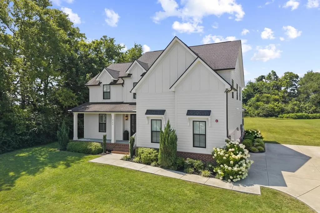 2744 Morrow Lane Columbia TN 38401