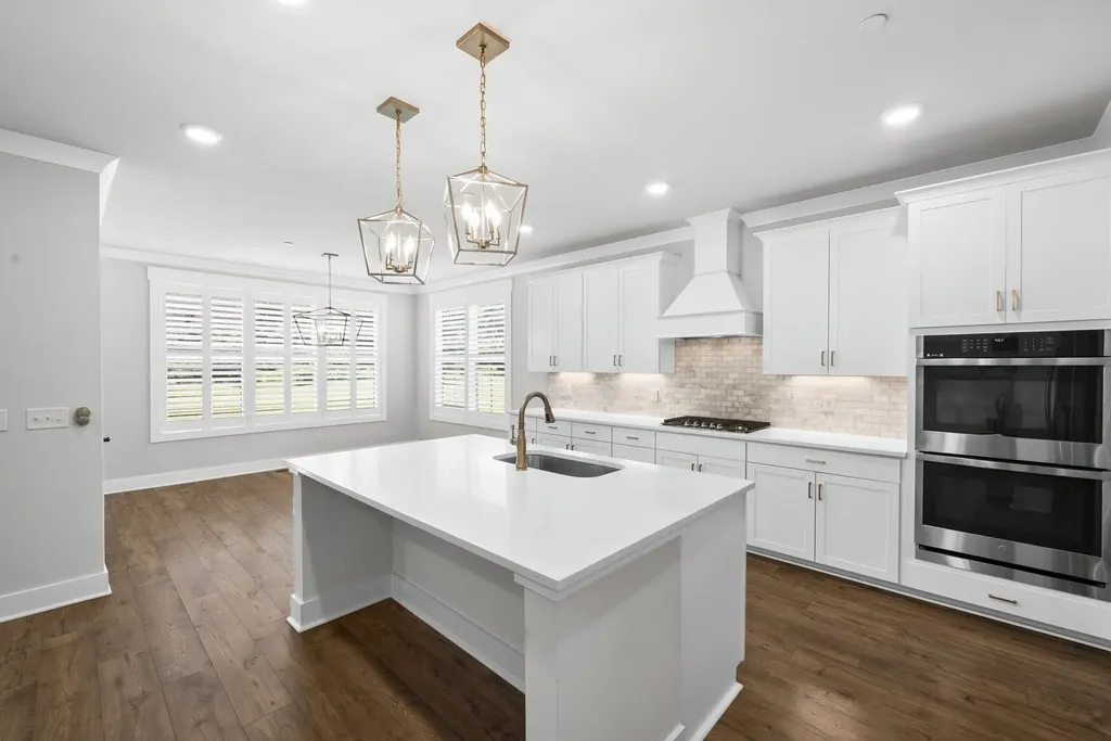 2744 Morrow Lane Columbia TN 38401