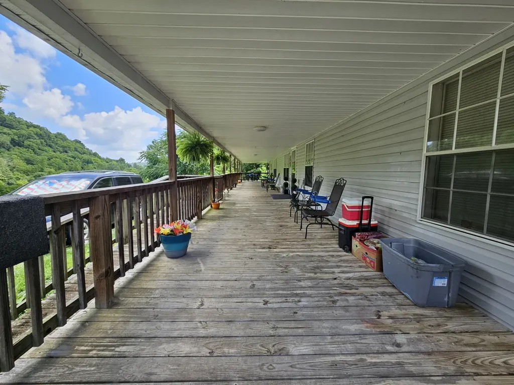 1142 Trace Creek Road Whitleyville TN 38588