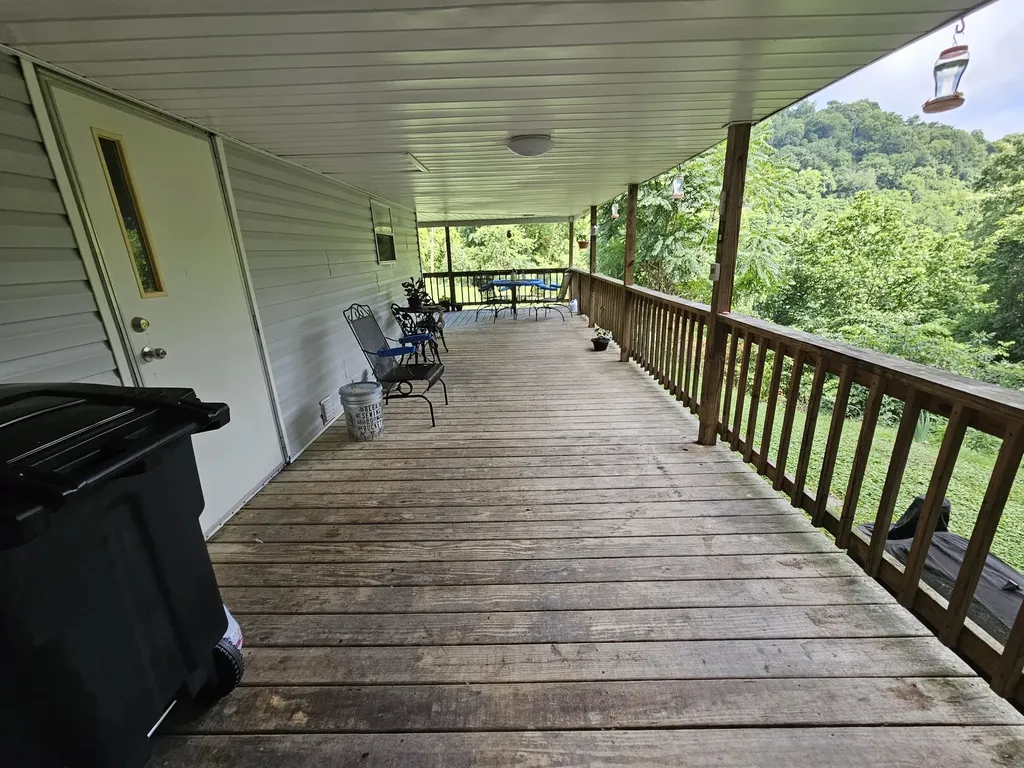 1142 Trace Creek Road Whitleyville TN 38588