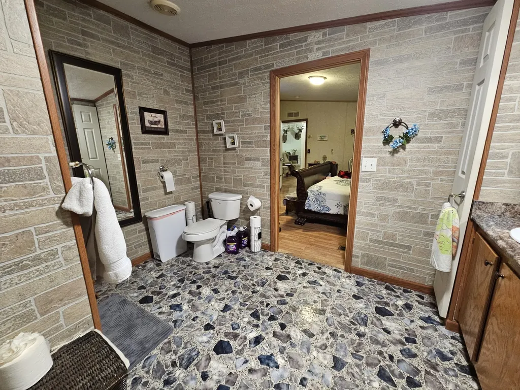 1142 Trace Creek Road Whitleyville TN 38588