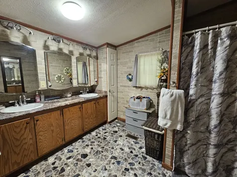 1142 Trace Creek Road Whitleyville TN 38588