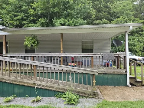 1142 Trace Creek Road Whitleyville TN 38588
