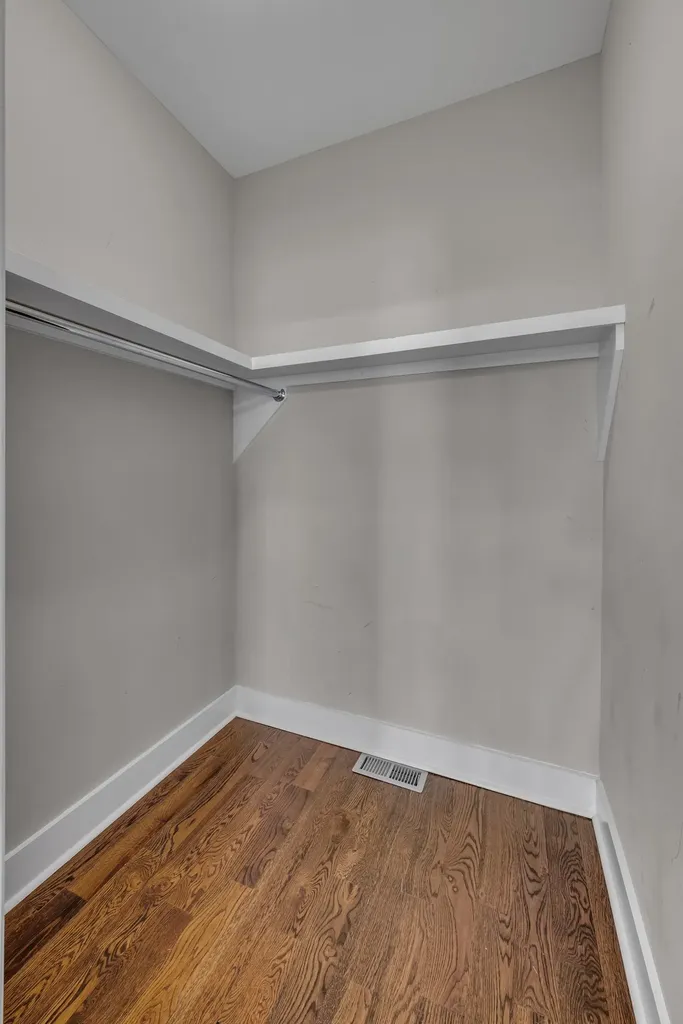 2434 Inga Street Nashville TN 37206