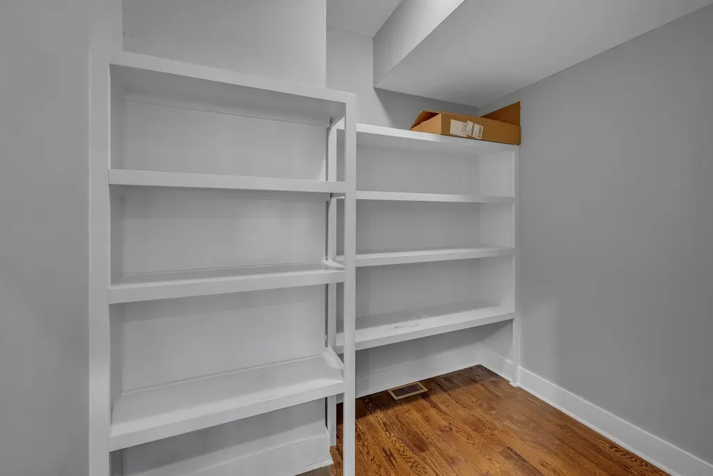 2434 Inga Street Nashville TN 37206