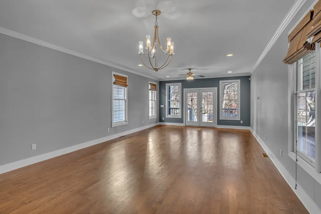2434 Inga Street Nashville TN 37206