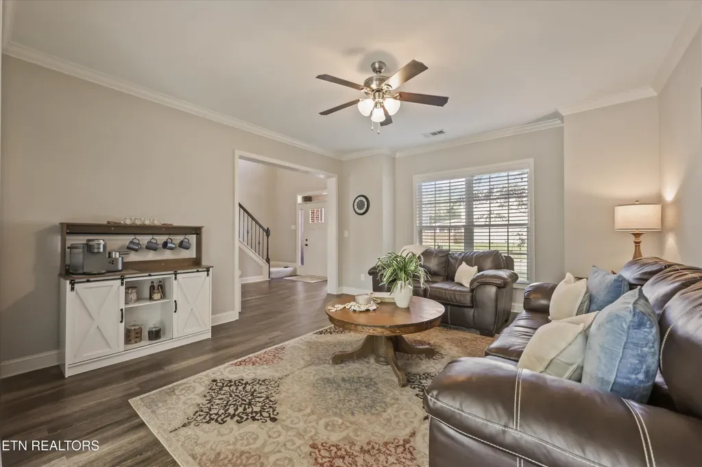 2058 Gusty Wind Lane Knoxville TN 37932