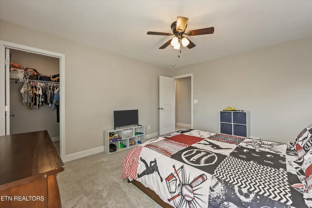 2058 Gusty Wind Lane Knoxville TN 37932