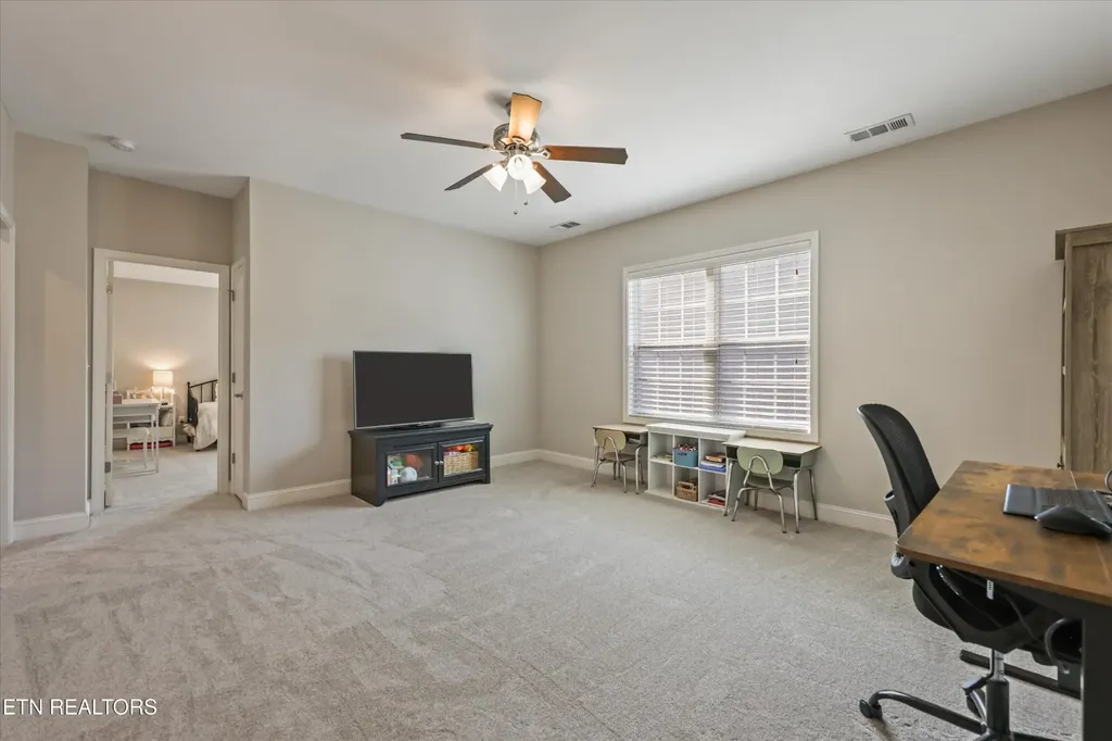 2058 Gusty Wind Lane Knoxville TN 37932