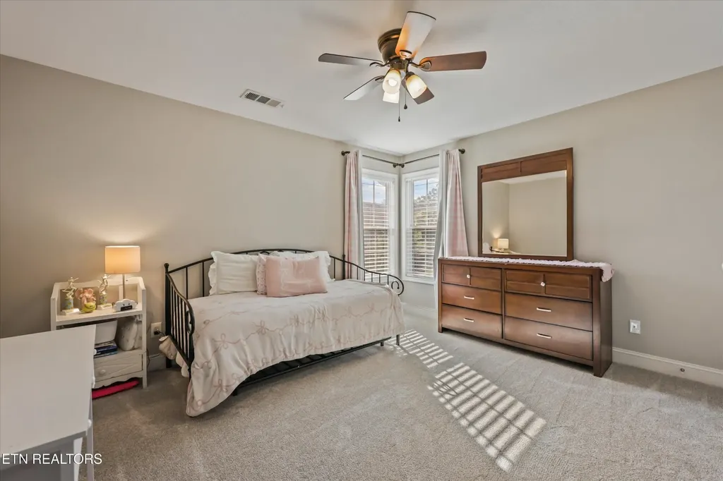 2058 Gusty Wind Lane Knoxville TN 37932