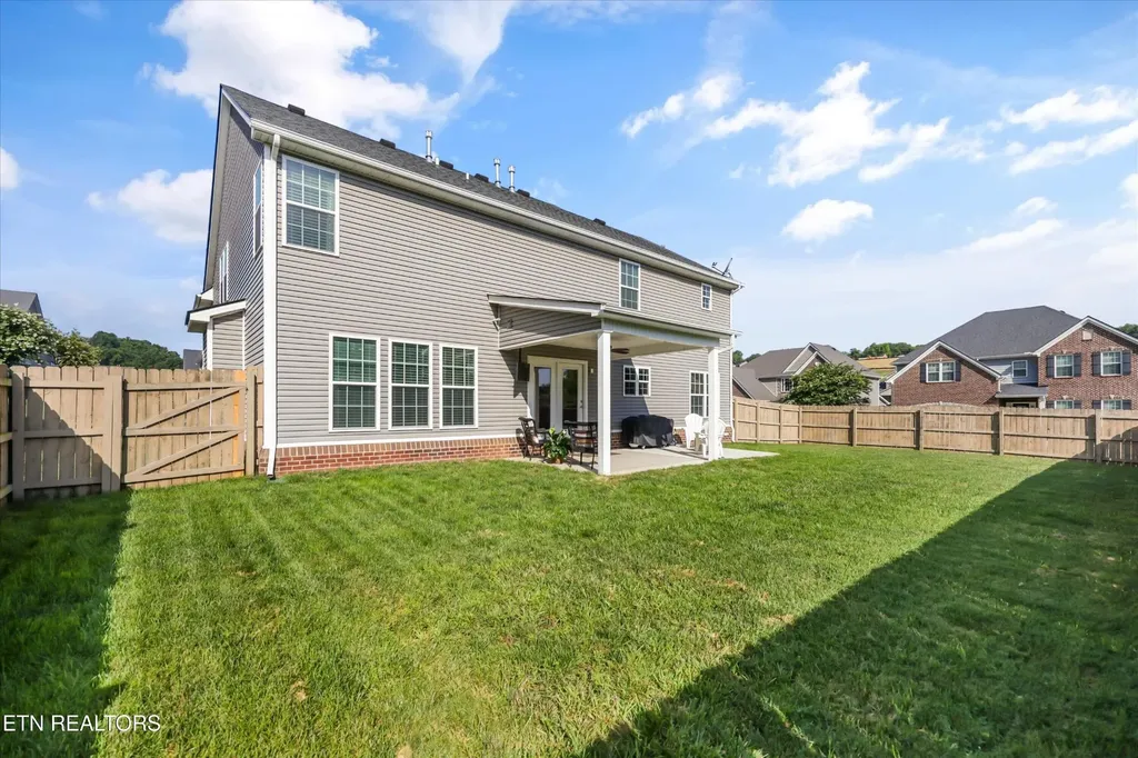 2058 Gusty Wind Lane Knoxville TN 37932