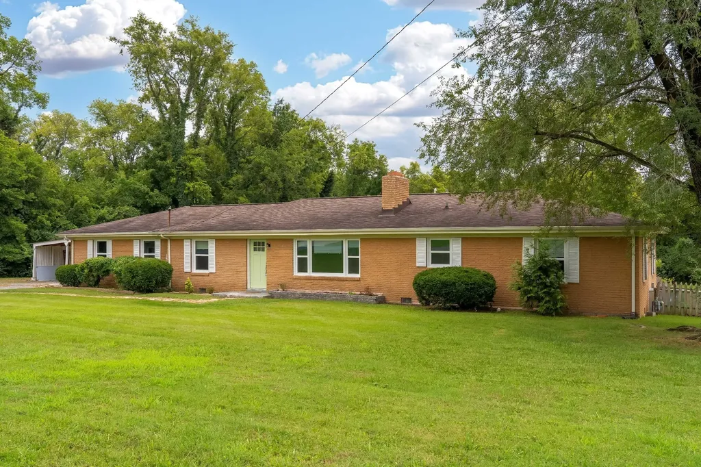 853 Rogers Road Gallatin TN 37066