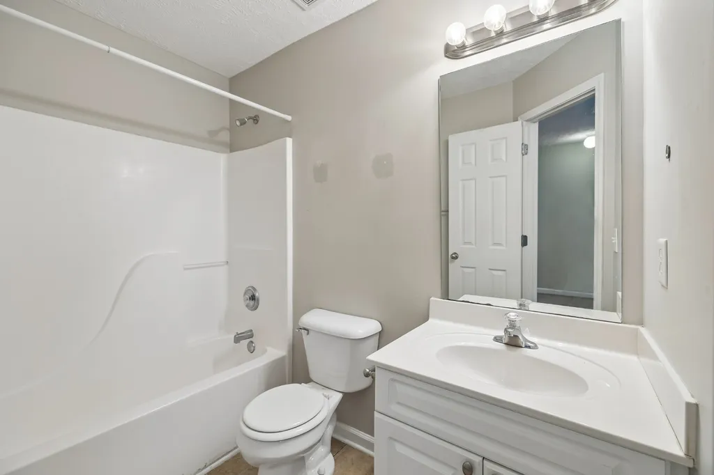 2120 Lebanon Pike Nashville TN 37210
