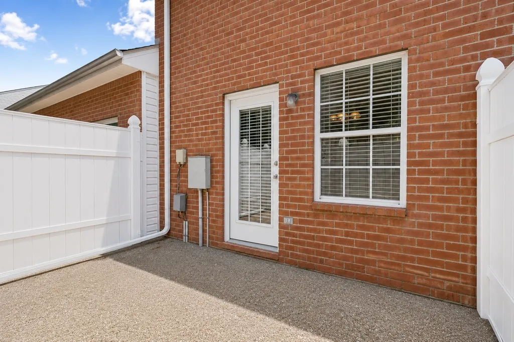 2120 Lebanon Pike Nashville TN 37210