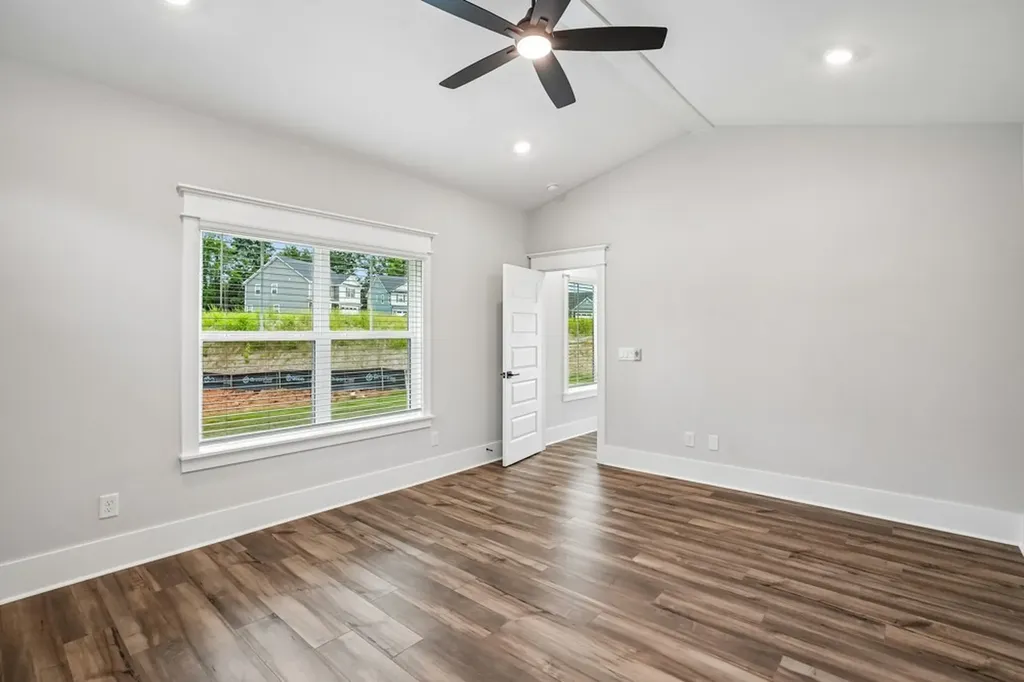 621 Silver Trace White House TN 37188