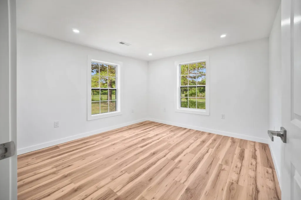 1601 Maple Valley Road Charlotte TN 37036