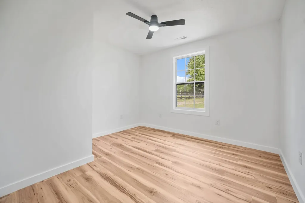 1601 Maple Valley Road Charlotte TN 37036