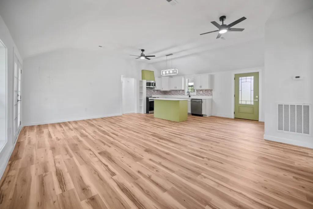 1601 Maple Valley Road Charlotte TN 37036