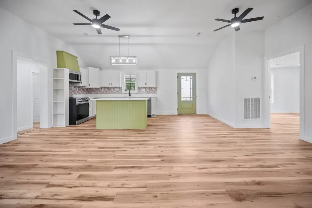1601 Maple Valley Road Charlotte TN 37036