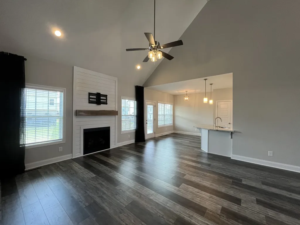 557 Dexter Drive Clarksville TN 37043