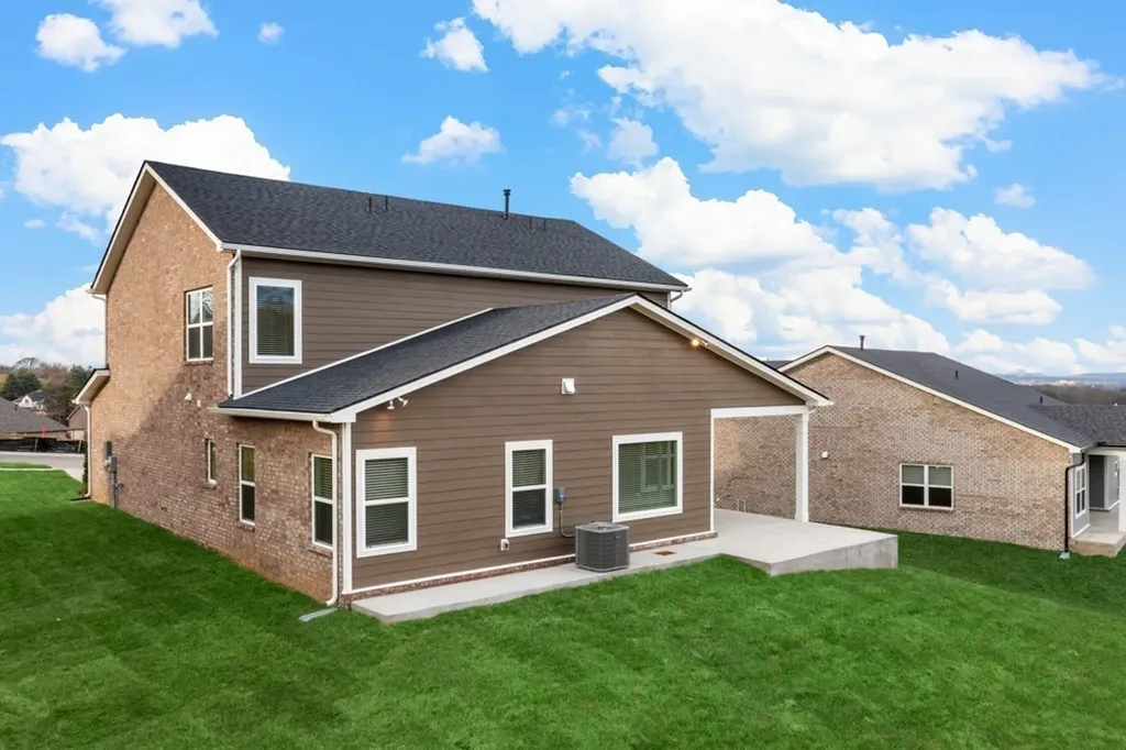 817 Hillock Trace Lebanon TN 37087
