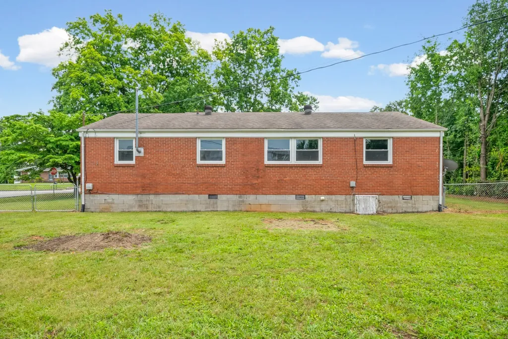 9 Lealand Drive Clarksville TN 37042