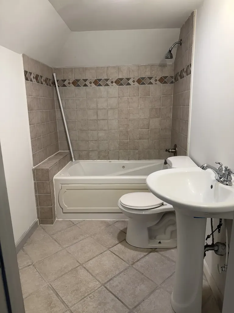 1802 Long Avenue Nashville TN 37206