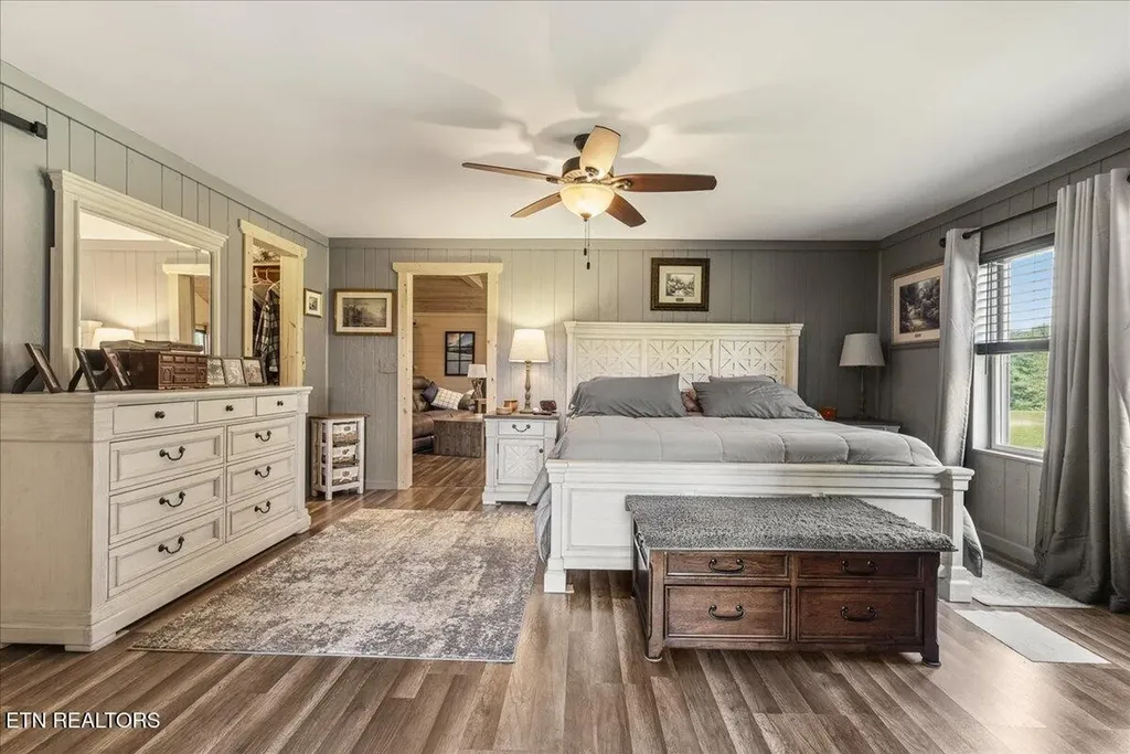 910 Reagan Valley Road Tellico Plains TN 37385
