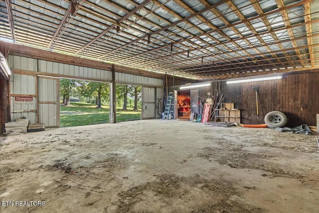 910 Reagan Valley Road Tellico Plains TN 37385