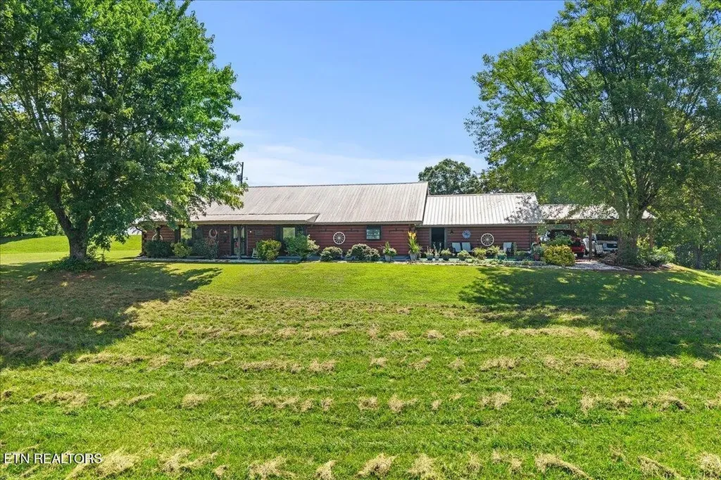 910 Reagan Valley Road Tellico Plains TN 37385
