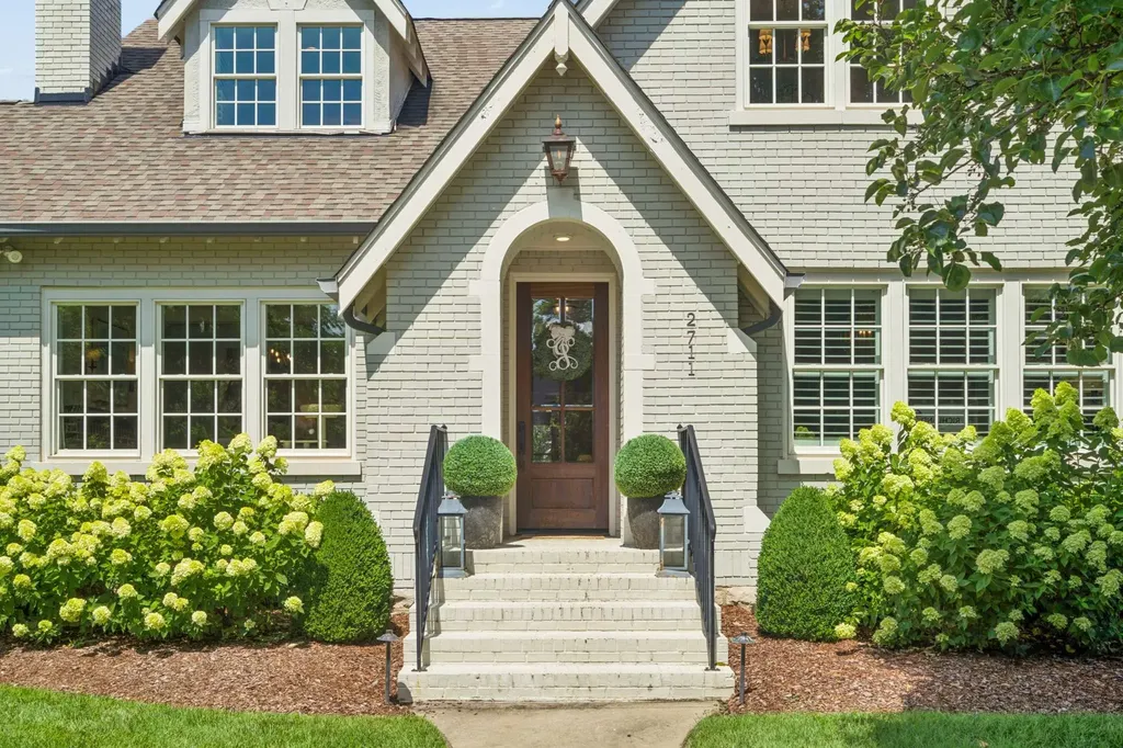 2711 Brightwood Avenue Nashville TN 37212