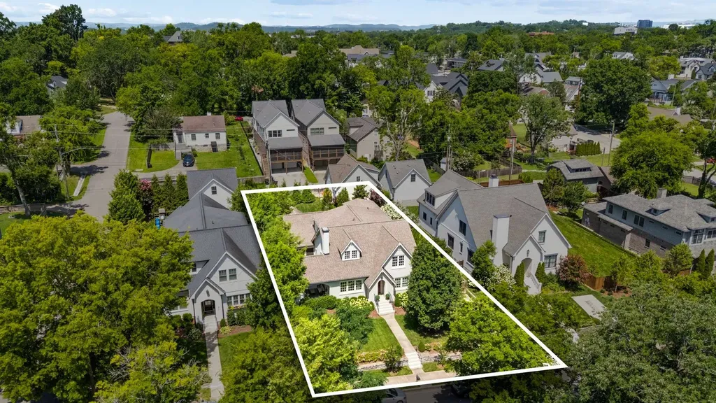 2711 Brightwood Avenue Nashville TN 37212